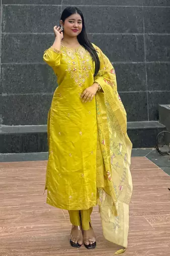 Green women kurta pant dupatta set