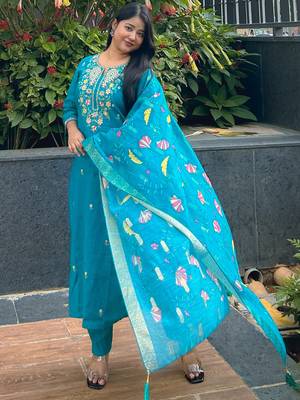 Green women kurta pant dupatta set 2