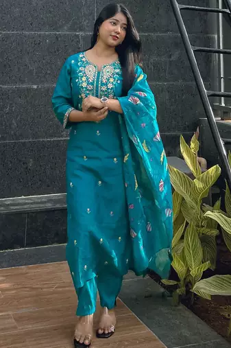 Green women kurta pant dupatta set