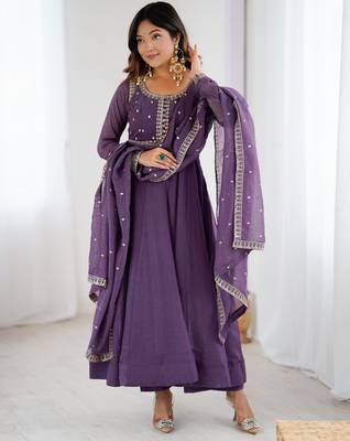 Pure crunchy silk fabric handwork beads work and embroidery jari work fancy gown 2