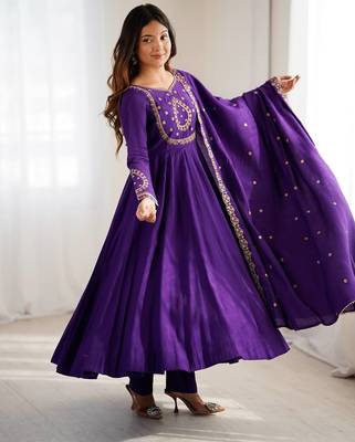 Heavy pure roman chanderi silk  fully pair anarkali ,pant with dupatta 1