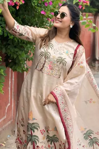Cream women kurta pant dupatta set