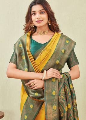 green gold art silk jacuard work designer party wear saree with unstitched blouse piece 5