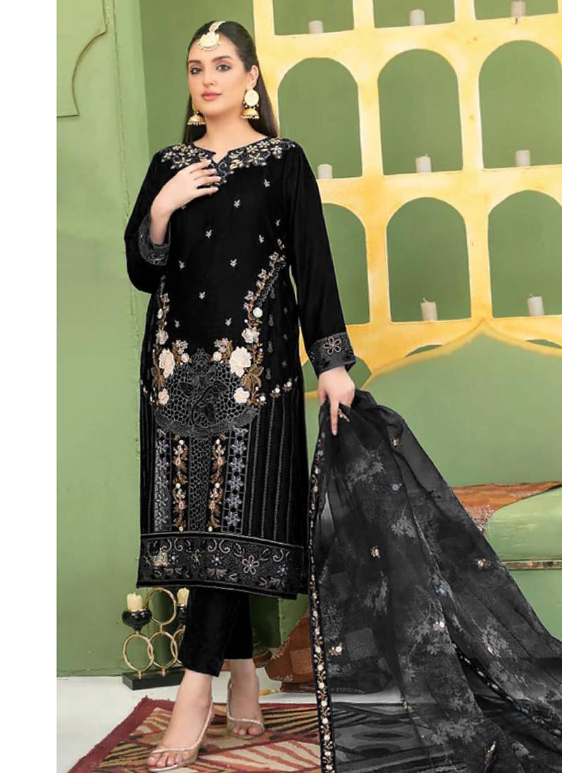  black velvet pakistani straight suit for women 