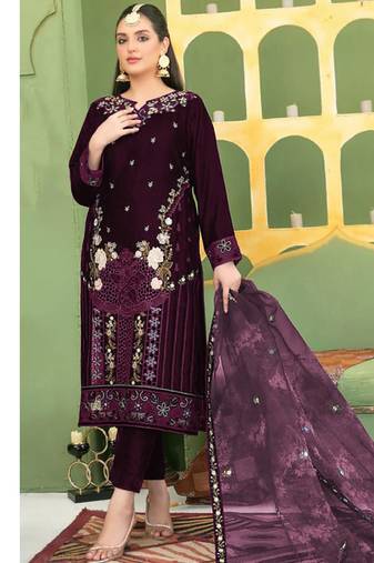 purple velvet pakistani straight suit for women 