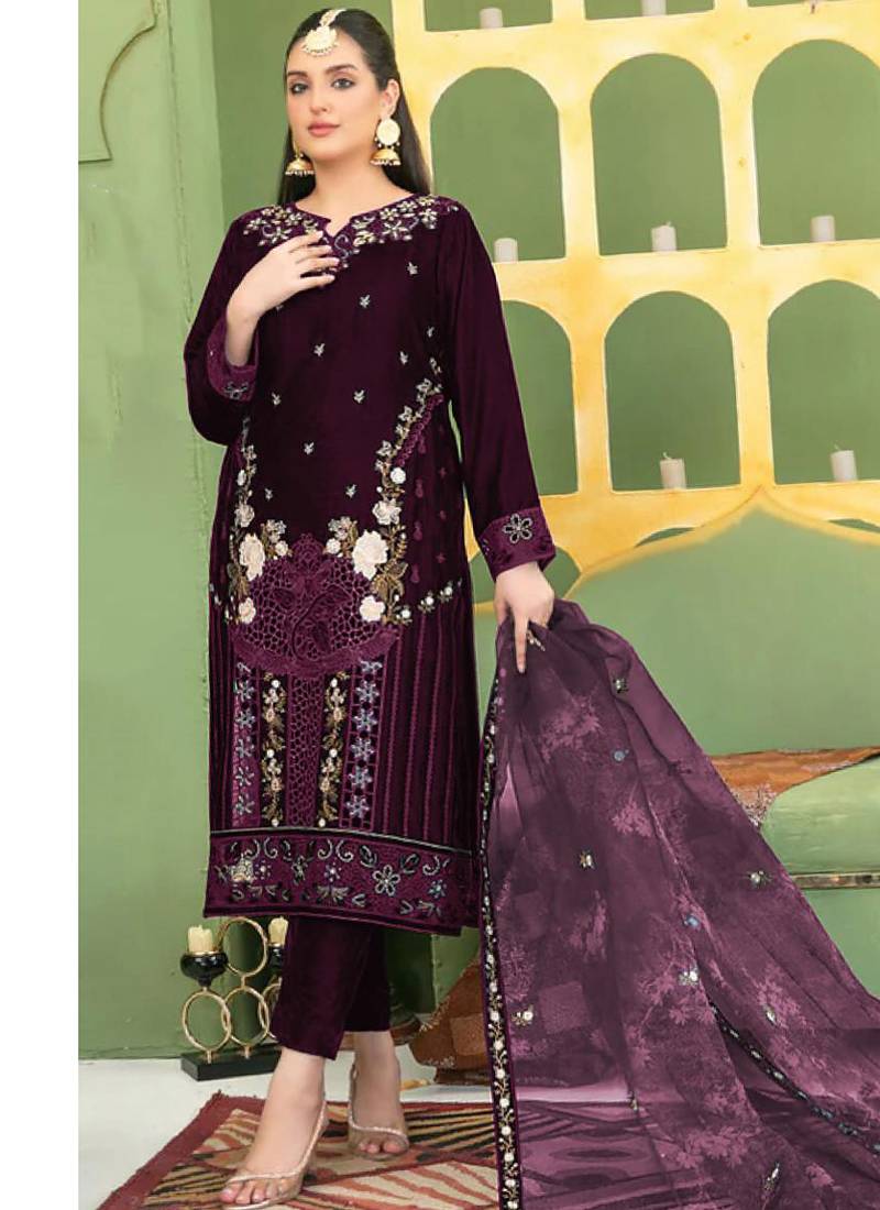 purple velvet pakistani straight suit for women 