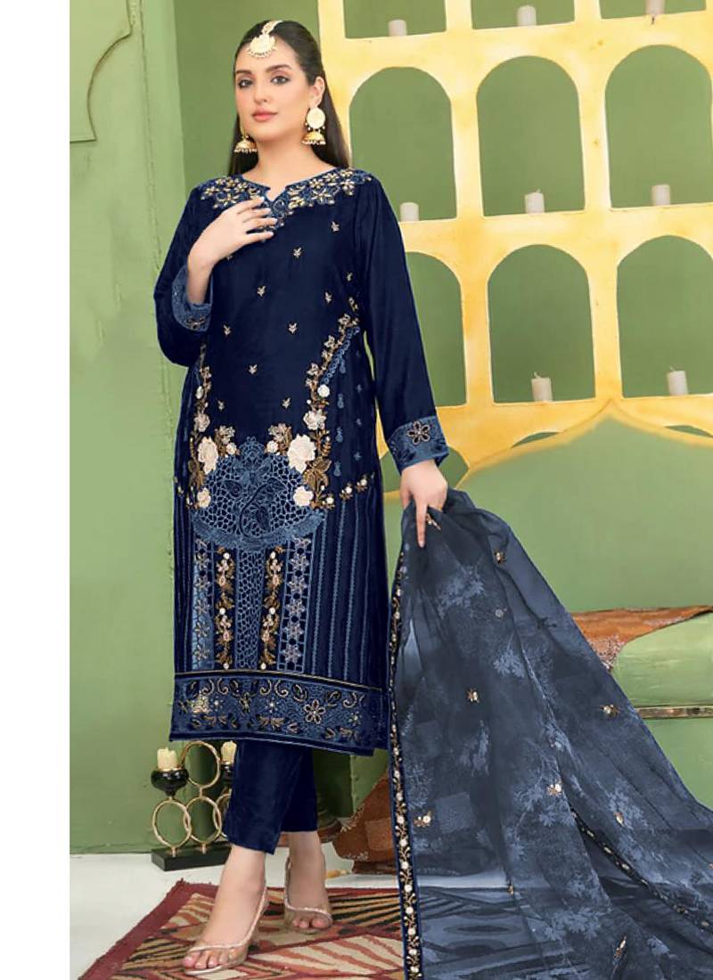  blue velvet pakistani straight suit for women 