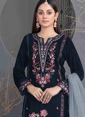 Blue velvet straight suit for women 2