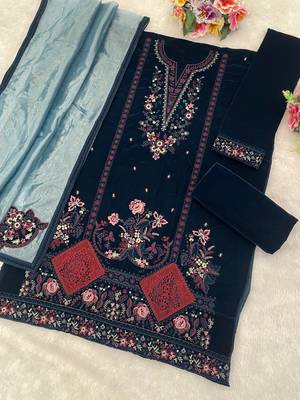Blue velvet straight suit for women 3