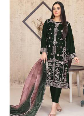 green velvet straight suit for women 1