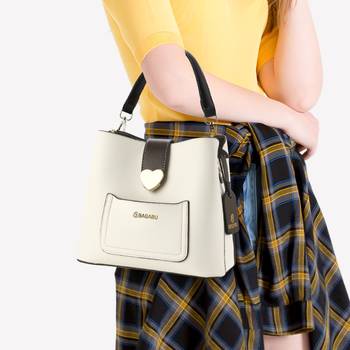 Handbag, detachable sling strap 2