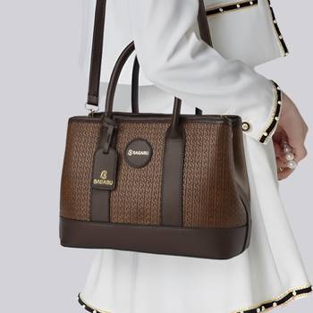 Handbag, detachable sling strap 2