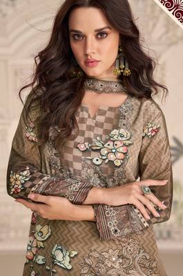 Beige embroidered crepe Palazzo suit 2