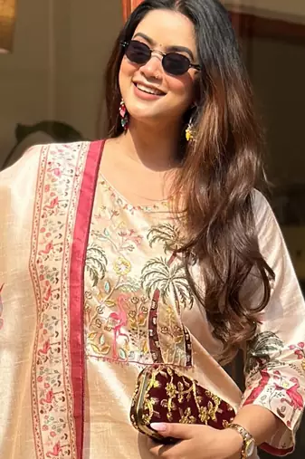 Cream women kurta pant dupatta set