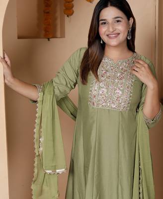 Pista women kurta pant dupatta set 2
