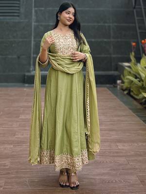Pista women kurta pant dupatta set 2