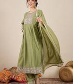 Pista women kurta pant dupatta set