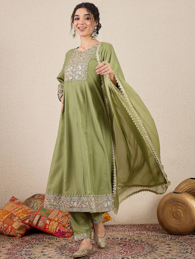 Pista women kurta pant dupatta set
