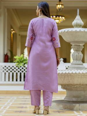 Lavender women kurta pant dupatta set 2