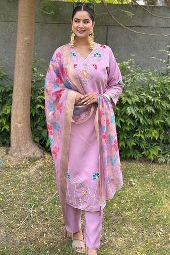 Lavender women kurta pant dupatta set