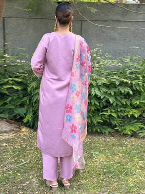 Lavender women kurta pant dupatta set 4