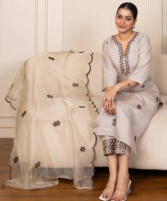 Grey women kurta pant dupatta set 1