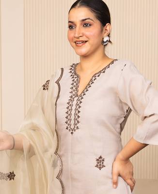 Grey women kurta pant dupatta set 2