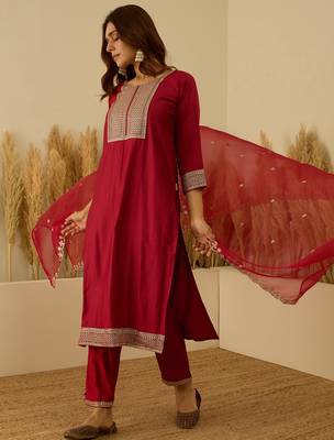 Red women kurta pant dupatta set 1
