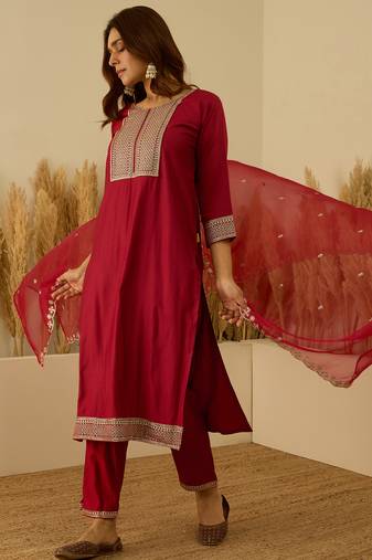 Red women kurta pant dupatta set