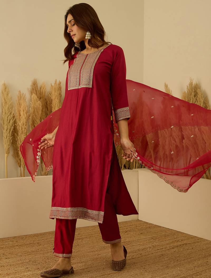 Red women kurta pant dupatta set