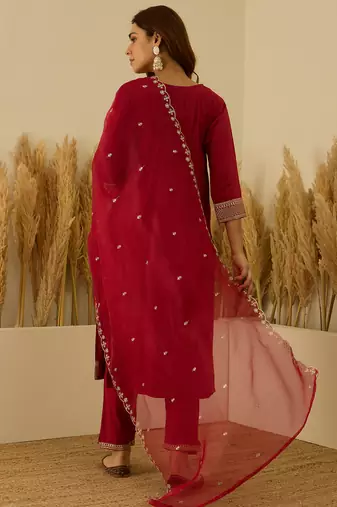 Red women kurta pant dupatta set