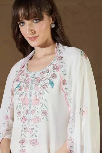 White women kurta pant dupatta set