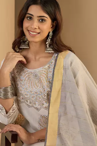 White women kurta pant dupatta set