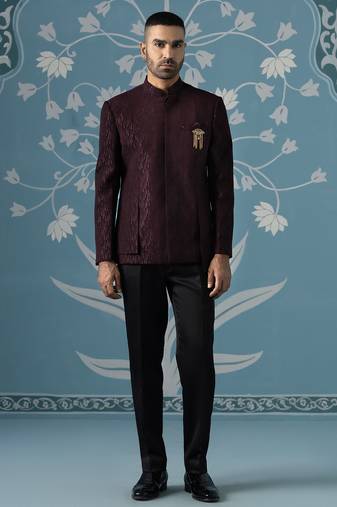 Elegant self-textured geometric bandhgala set