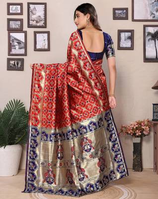 Red silk blend banarasi saree with blouse 3