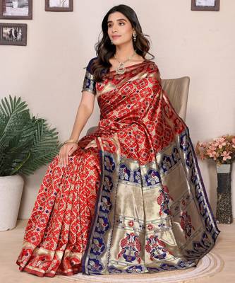 Red silk blend banarasi saree with blouse 5