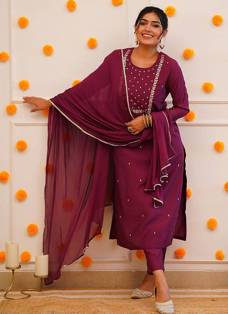 Rayon embroidered kurta set in wine