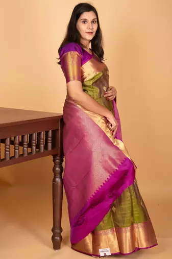 Dual tone green and magenta checked pure kanjivaram silk saree