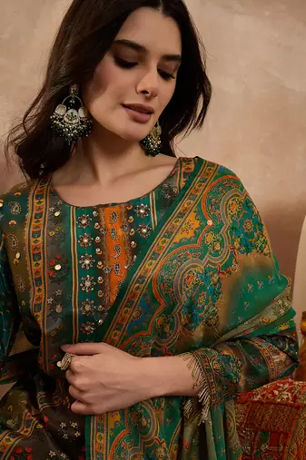 Women green viscose rayon solid embroidered straight kurta trousers with dupatta
