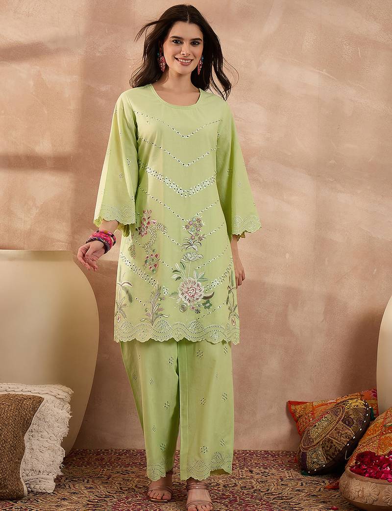 Women green pure cotton embroidered scalloped coord sets