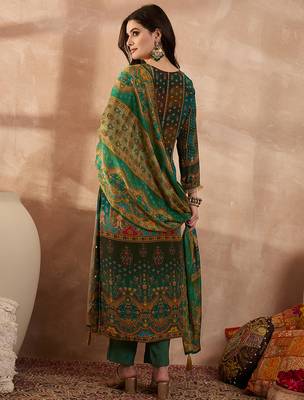 Women green viscose rayon solid embroidered straight kurta trousers with dupatta 4