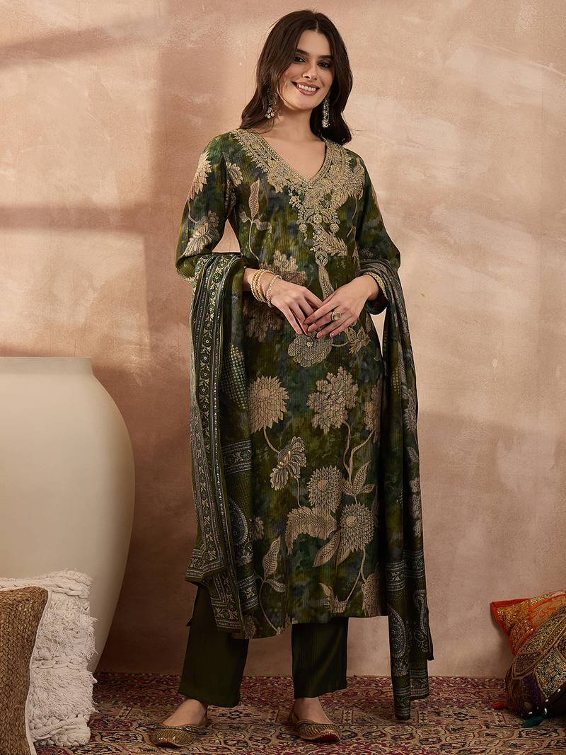 Women green polyester floral printed straight kurta trousers with dupatta