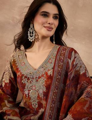 Women brown polyester floral printed straight kurta trousers with dupatta 2