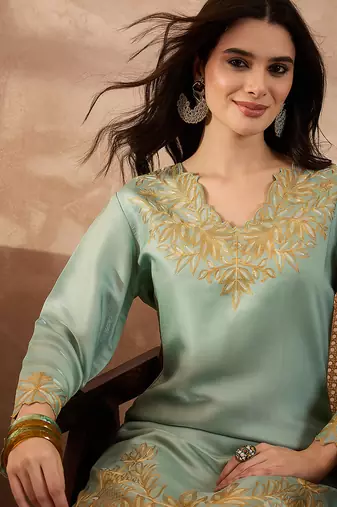 Women blue silk blend embroidered scalloped coord sets