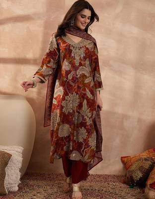 Women brown polyester floral printed straight kurta trousers with dupatta 1