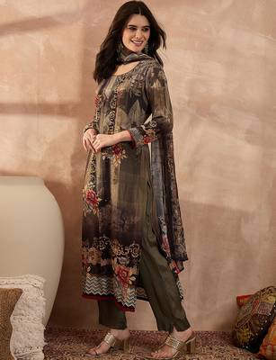 Women off white pure silk solid printed straight kurta trousers with dupatta 3