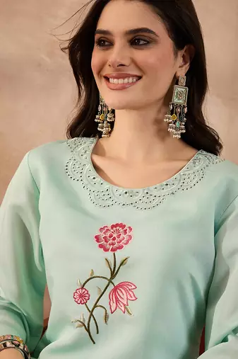 Women blue silk blend embroidered scalloped coord sets