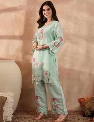 Women blue silk blend embroidered scalloped coord sets 3