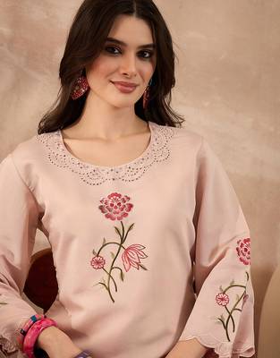 Women peach silk blend embroidered scalloped coord sets 2
