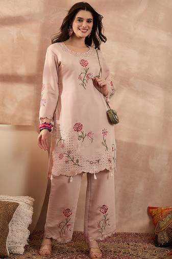 Women peach silk blend embroidered scalloped coord sets